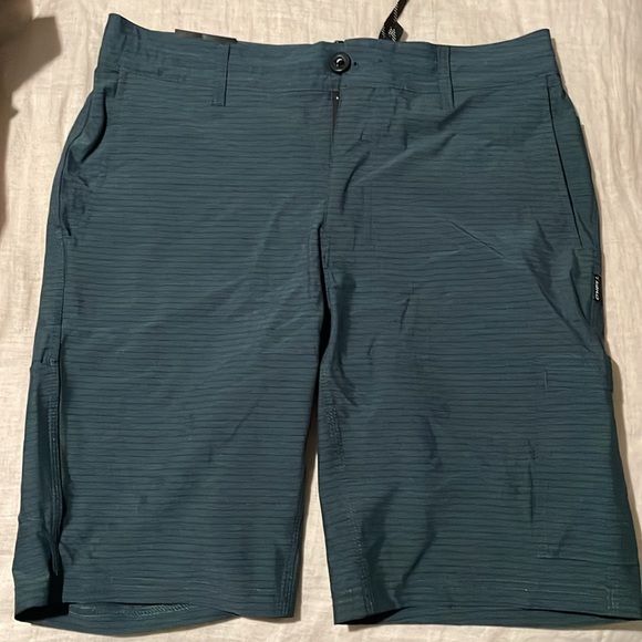 2 pairs of O’Neill Crossover Board Shorts - Picture 4 of 8